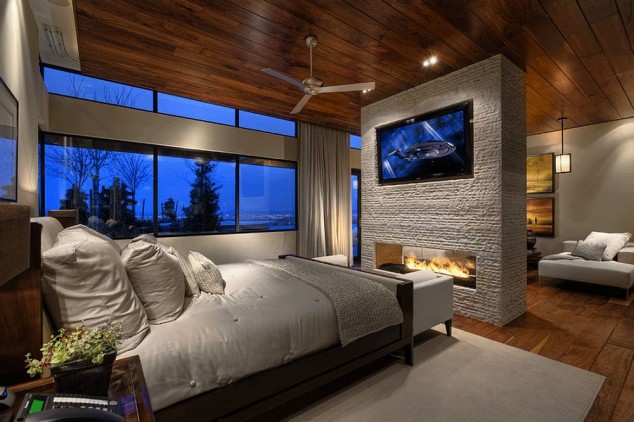 adelaparvu.com despre dormitor cu semineu Foto Bridgwater Consulting Group 634x422 16 Contemporary And Modern Bedroom Designs With TV