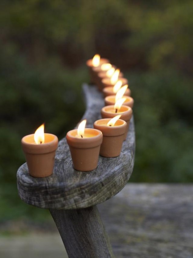 ed4d838271626a991bb898a7f0345de7 634x845 13 Inspiring Projects That Use Mini Terracotta Pots