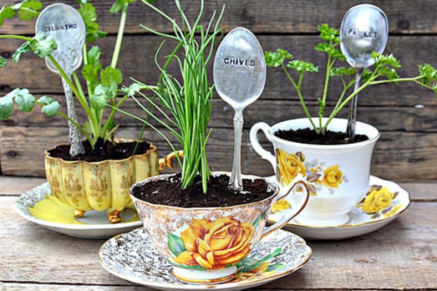 14 Clever Ideas How To Recycle Old Kitchenware Into Planters o7 634x423 14 Clever Ideas How To Recycle Old Kitchenware Into Planters