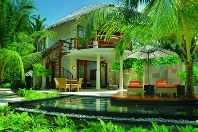 18 Lovely Ponds And Water Gardens For Your Backyard 029868686 big 634x424 18 Lovely Ponds And Water Gardens For Your Backyard