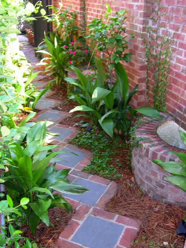 15 Examples Which Materials You’ll Need To Create A Charming Pathway In Your Garden 23 Amazing Garden Pathways 12 15 Examples Which Materials You’ll Need To Create A Charming Pathway In Your Garden