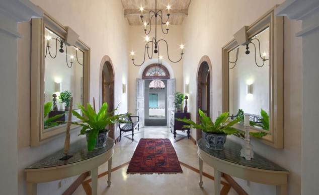12 Great Hallway Designs From Which You Easily Get An Idea How To Organize Yours 463 634x387 12 Great Hallway Designs From Which You Easily Get An Idea How To Organize Yours