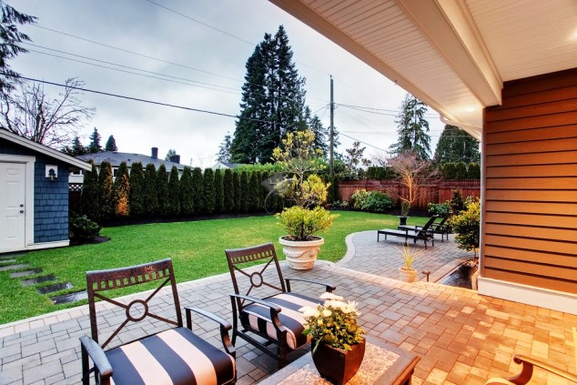 13 Ideas How To Make An Inviting Patio Design Using Bricks 793a88b800eef268a80201e9978bce92 634x423 13 Ideas How To Make An Inviting Patio Design Using Bricks