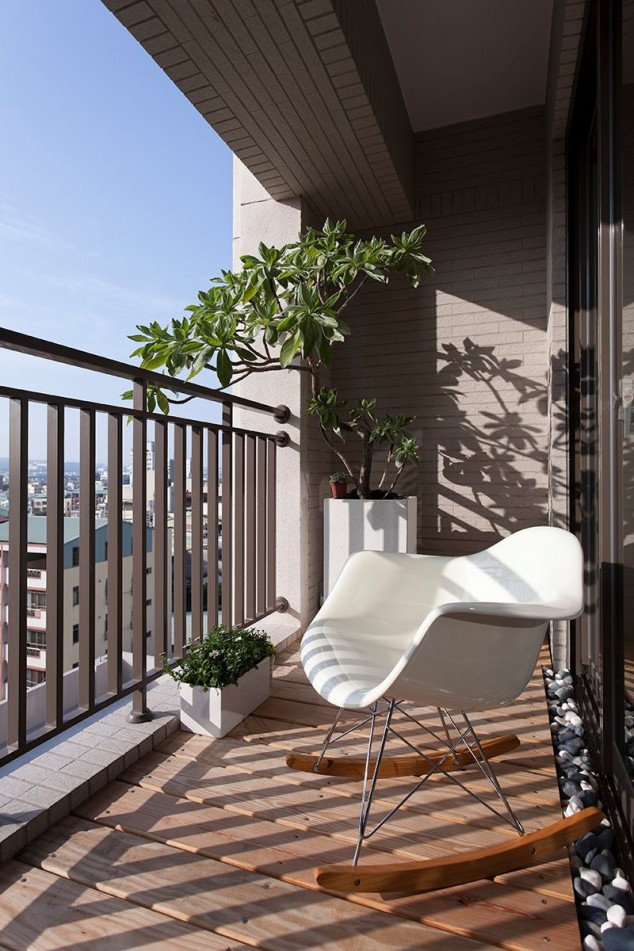 Apartment in Taiwan 06 634x951 15 Chic And Interesting Ideas For Your Balcony Floor