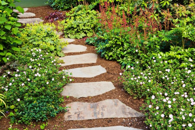 Garden Decor 634x422 15 Examples Which Materials You’ll Need To Create A Charming Pathway In Your Garden