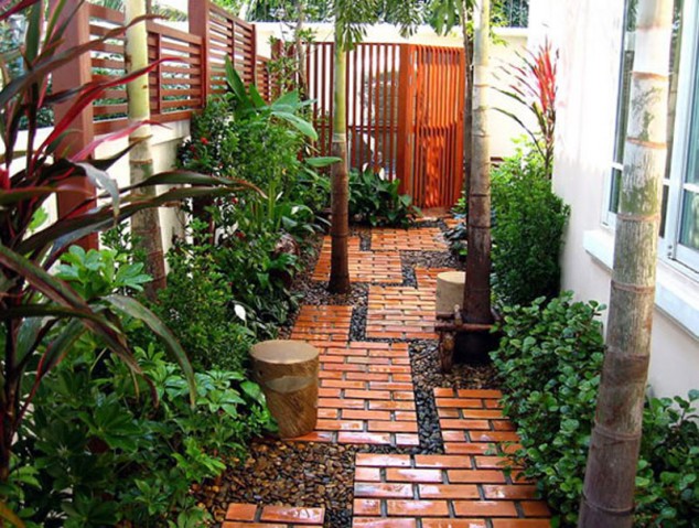Modern Contemporary Home Pathways 634x479 15 Examples Which Materials You’ll Need To Create A Charming Pathway In Your Garden