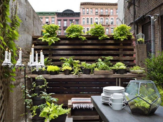 14 Cool Tiny Garden Decorations To Add Charm And Style Outdoors 14 Cool Tiny Garden Decorations To Add Charm And Style Outdoors