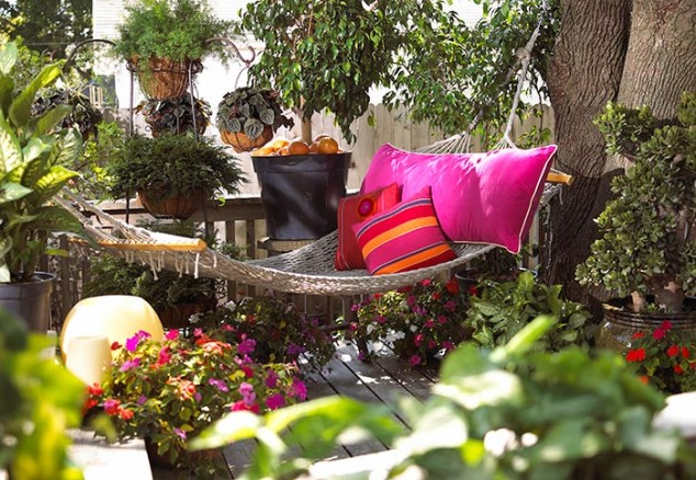 Small Space Garden Concepts e100363272 03 634x438 14 Cool Tiny Garden Decorations To Add Charm And Style Outdoors