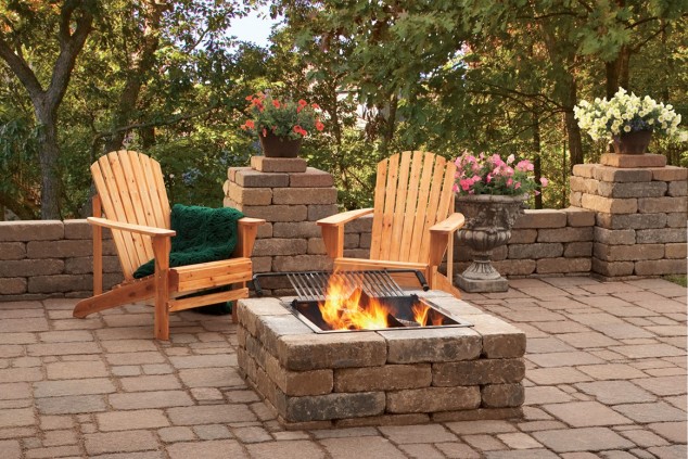 Square Fire Pit Patio Ideas 634x423 13 Ideas How To Make An Inviting Patio Design Using Bricks