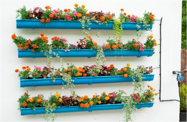 12 Original PVC Pipe Planters To Liven Up Your Garden Vertical garden plans DIY 12 Original PVC Pipe Planters To Liven Up Your Garden