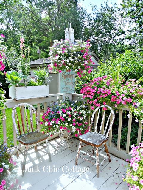 14 Cool Tiny Garden Decorations To Add Charm And Style Outdoors f82c3955ad1f807e72f3a2f3042dfa11 14 Cool Tiny Garden Decorations To Add Charm And Style Outdoors