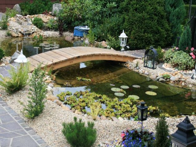 21 Brilliant Wooden Garden Bridges That Could Fill The Garden With Beauty And Charm garten11 634x476 21 Brilliant Wooden Garden Bridges That Could Fill The Garden With Beauty And Charm