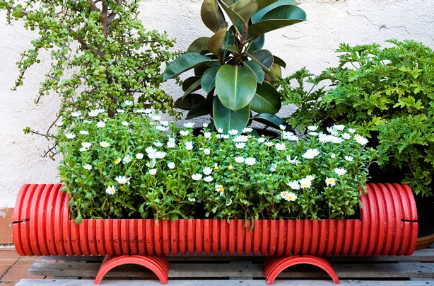 tubi recycled pvc pipe planter 12 Original PVC Pipe Planters To Liven Up Your Garden
