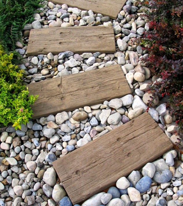 woonhome tuintrends Natuurstenen natuurlijke look tuin 634x713 15 Examples Which Materials You’ll Need To Create A Charming Pathway In Your Garden