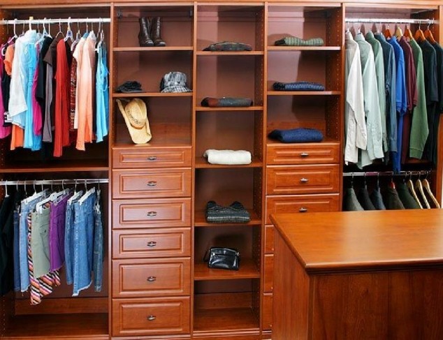 16 Мodern Аnd Stylish His And Hers Walk In Closets closets to go his and her walk in closet organizers 171 634x487 16 Мodern Аnd Stylish His And Hers Walk In Closets