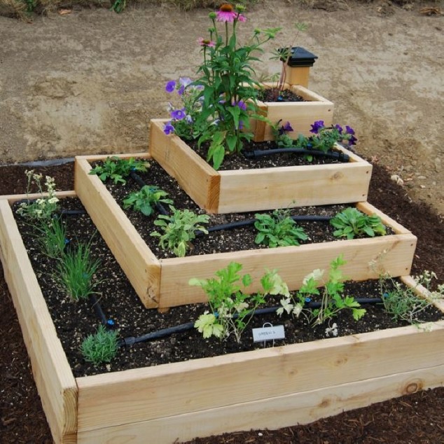 small vegetable garden ideas 634x634 14 Stunning Raised Garden Beds For Growing Healthy Vegies