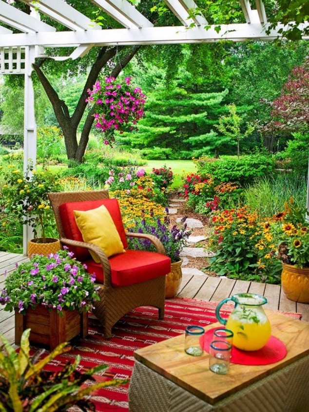 How to Create a Colorful and Cheerful Garden jpg 634x845 Garden Retreats: A Piece Of Paradise In Your Back Yard