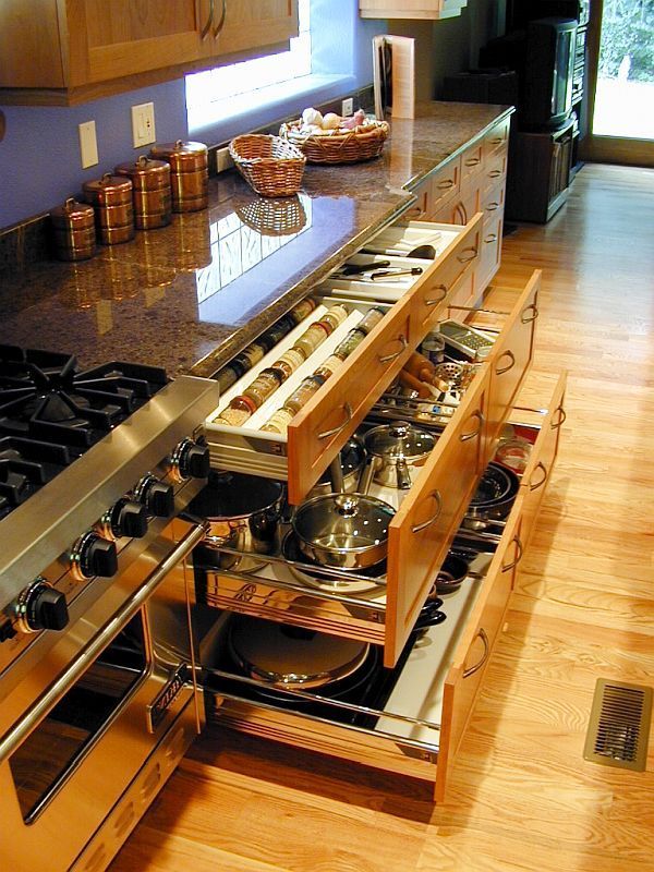 17 Creative Ideas That Can Help You to Save Some Space in Your Kitchen d449fa5fd11565d32336ca98a0d0584e 17 Creative Ideas That Can Help You to Save Some Space in Your Kitchen