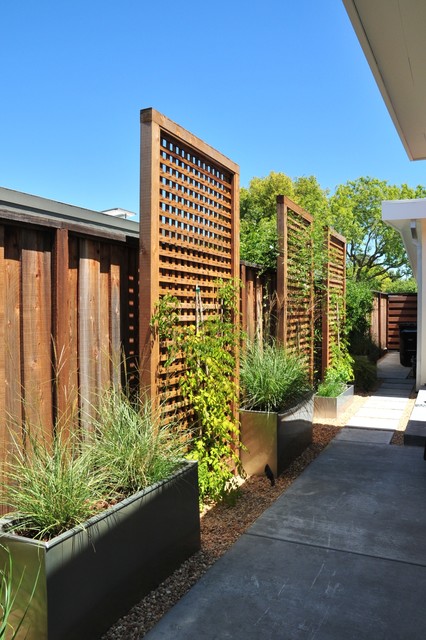 contemporary landscape 12 Ideas How To Use Wooden Screens For Indoor And Outdoor