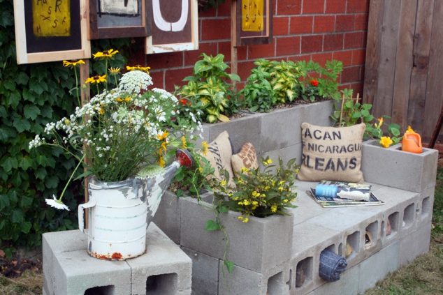 15 DIY Favorite Backyard Garden Ideas For This Summer 13 Garden Ideas with Bricks Design DIY Magazine7 634x423 15 DIY Favorite Backyard Garden Ideas For This Summer