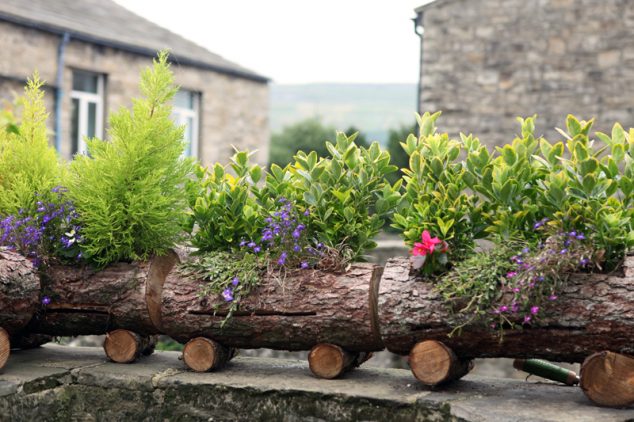 12 DIY Wooden Train Planter For Outdoor DIY train planters 5 634x422 12 DIY Wooden Train Planter For Outdoor