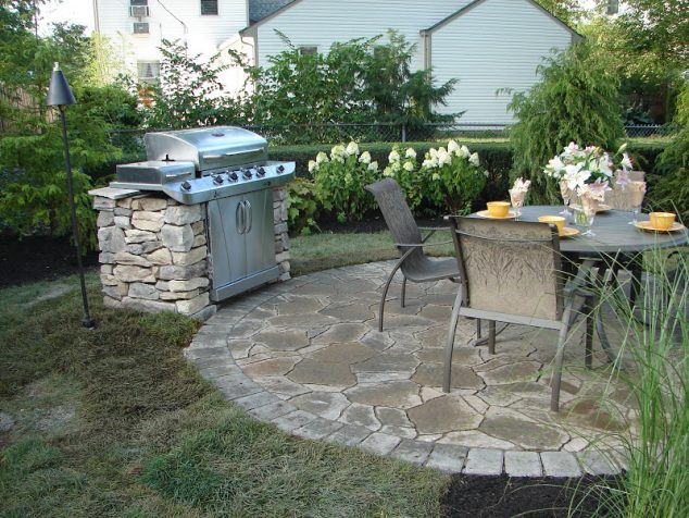 13 Circle Patio Ideas That Are Attractive For Your Eyes DSC00177 634x476 13 Circle Patio Ideas That Are Attractive For Your Eyes