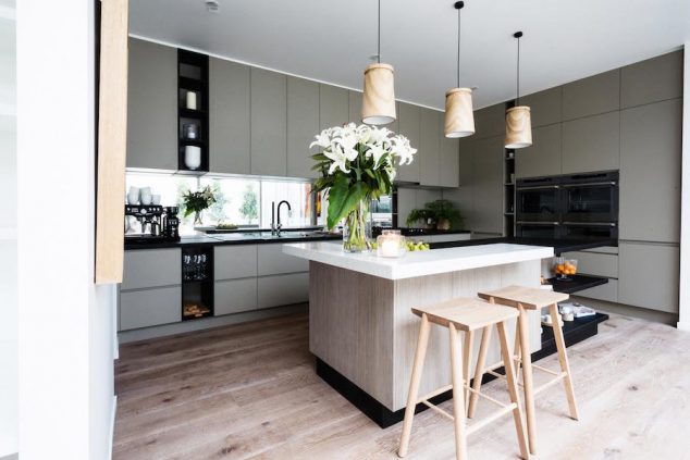 12 Brilliant Open Kitchen Connected With A Terrace For This Season Darren and Dee kitchen bar 634x423 12 Brilliant Open Kitchen Connected With A Terrace For This Season