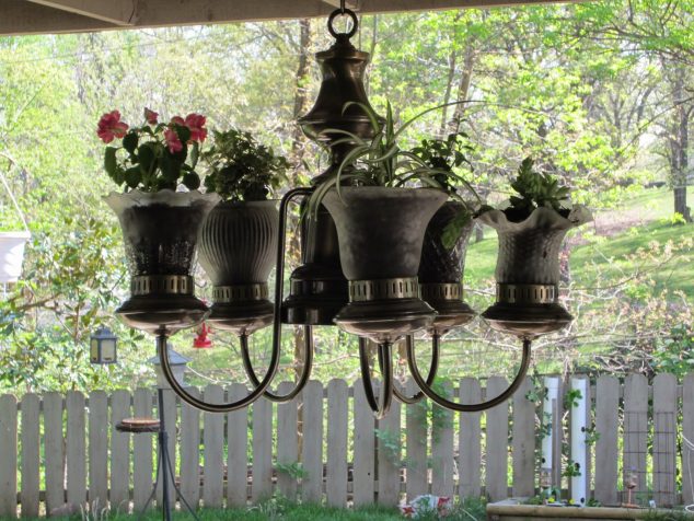 12 DIY Crafts What You Can Do With Old Chandelier IMG 0227 634x476 12 DIY Crafts What You Can Do With Old Chandelier