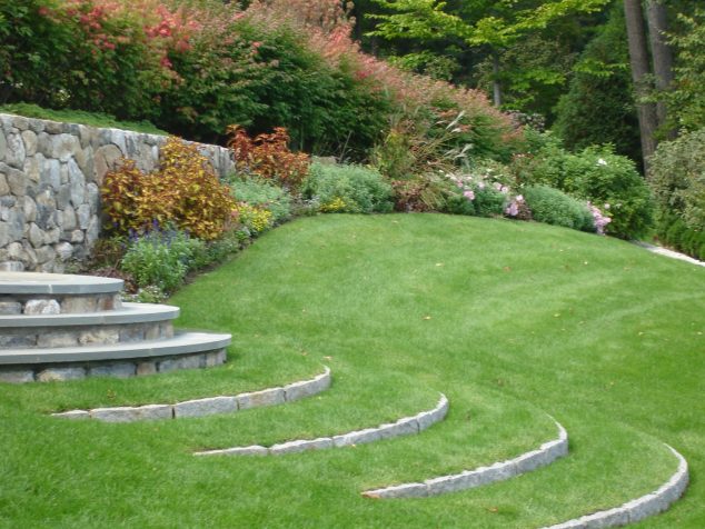 JanJohnsengrasssteps 634x476 12 Inspiring Garden Stepping Pathways For Better Look