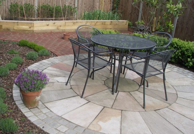 PICT0036 1024x708 634x438 13 Circle Patio Ideas That Are Attractive For Your Eyes