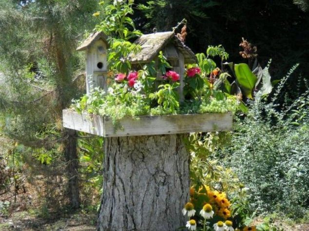 StumpPlanterIdea00006 634x475 16 DIY Cute Fairy Garden And Fairy Garden Furniture That Will Make You Say Wow