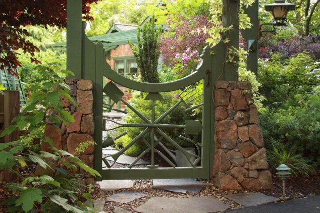 Tanner gate1 634x422 14 Simple But Attractive Garden Doors And Garden Mirrors