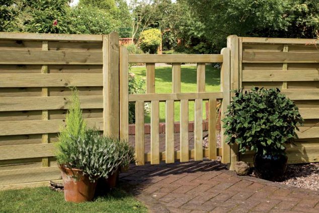 14 Simple But Attractive Garden Doors And Garden Mirrors Vorota 6 634x423 14 Simple But Attractive Garden Doors And Garden Mirrors