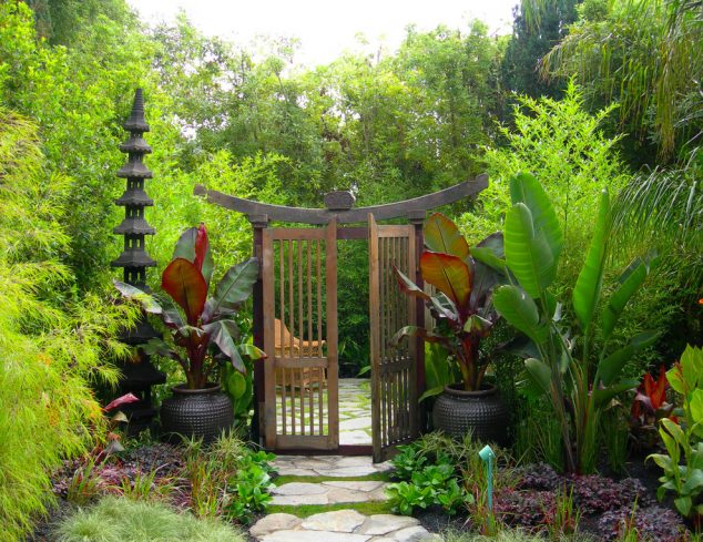 banana leaf furniture Landscape Asian with container plants entrance garden 634x489 15 Japanese Gardens That Will Blow Your Mind