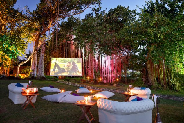 maurice LUX GRAND GAUBE Screen on the Beach 1 634x423 12 Open Air Cinema Ideas For Romantic Summer Evening