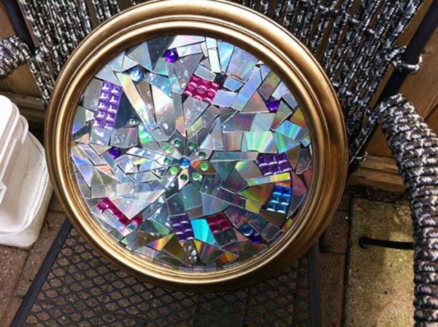 15 DIY Interestineg And Lively Crafts For Garden Art recycled diy old cd crafts 7 605 634x473 15 DIY Interestineg And Lively Crafts For Garden Art