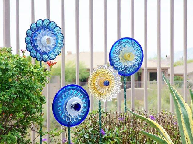  15 DIY Interestineg And Lively Crafts For Garden Art