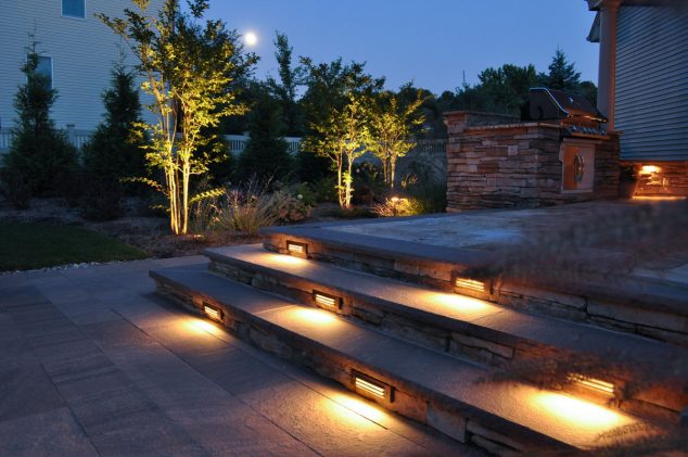 12 Outdoor Romantic Step Lighting Ideas For Bringing Light In Your Garden steps new jersey clc landscape design 05 634x421 12 Outdoor Romantic Step Lighting Ideas For Bringing Light In Your Garden