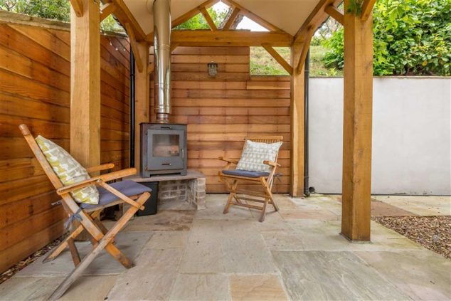 805b747d35efef766c30f0d568137229adf61a46 634x423 13 Practical Open And Closed Garden Rooms That Are Pretty For Looking In