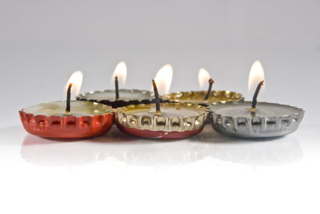 14 DIY Decorative Elements Of Re purposed Everyday Objects Turned Into Treasure Beercap.Candles 634x423 14 DIY Decorative Elements Of Re purposed Everyday Objects Turned Into Treasure