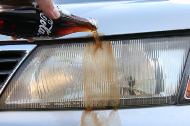 10 Easy Car Cleaning Tips That You Need To Know Clean Insects Off a Cars Exterior Step 5 634x423 10 Easy Car Cleaning Tips That You Need To Know
