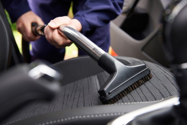 10 Easy Car Cleaning Tips That You Need To Know Cleaning Car Interior 634x423 10 Easy Car Cleaning Tips That You Need To Know