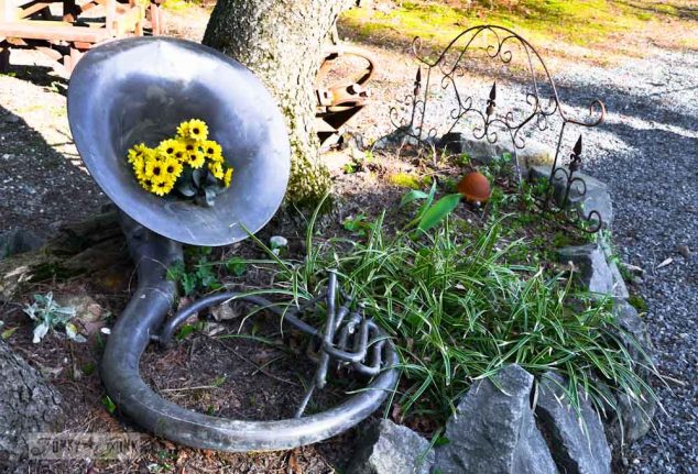12 DIY Musical Garden That Will Cure Your Pain The Back Porch Harrison Hot Springs BC 0737 634x431 12 DIY Musical Garden That Will Cure Your Pain