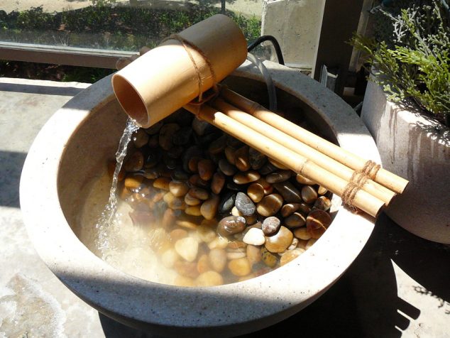 bamboo water feature 2 634x476 13 DIY Ideas How To Use Bamboo Creatively For Garden