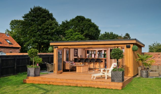 13 Practical Open And Closed Garden Rooms That Are Pretty For Looking In garden cinema 3 thumb 634x370 13 Practical Open And Closed Garden Rooms That Are Pretty For Looking In