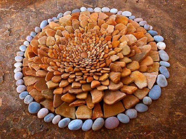 spontannaya mozaika technology berlogos 20 634x476 14 DIY Stone Decor Ideas For Garden Transformation In Best Place For Relaxation