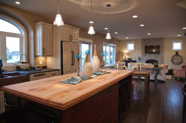 13 Trendy Open Concept Kitchen, Dining Room And Living Room traditional living room 1 634x422 13 Trendy Open Concept Kitchen, Dining Room And Living Room