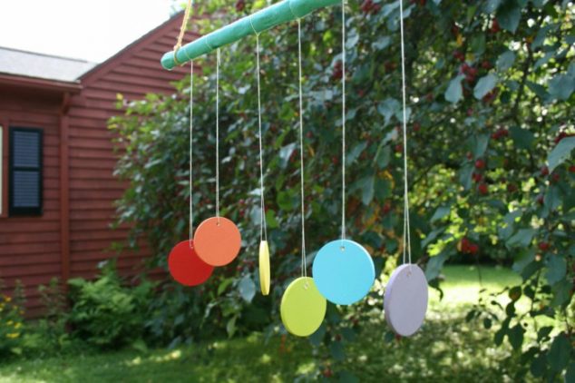 12 DIY Musical Garden That Will Cure Your Pain wind chimes craft garden decorate exterieu 634x422 12 DIY Musical Garden That Will Cure Your Pain