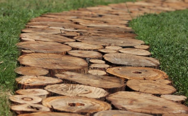 13 DIY Garden Pathway Inspiration For All Garden Lovers 040315 0511 37OriginalD37 634x393 13 DIY Garden Pathway Inspiration For All Garden Lovers