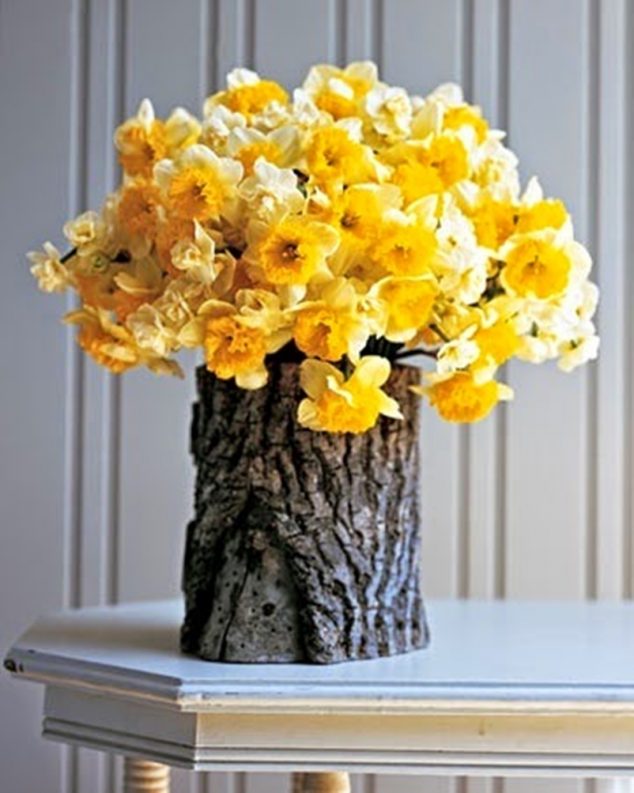14 DIY Wooden Stump Vases That Simplicity Defining Beauty In House 9 634x793 14 DIY Wooden Stump Vases That Simplicity Defining Beauty In House